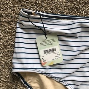 NWT Nani Swimwear Pinstripe Zip Bottoms size L